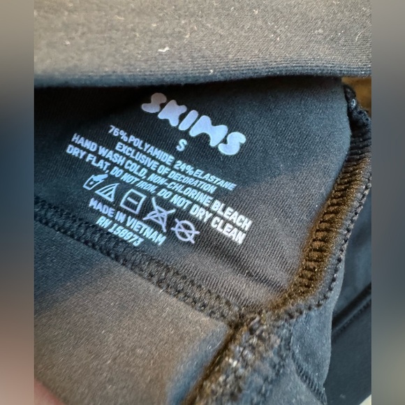 SKIMS FITS EVERYBODY
SCOOP BRALETTE SIZE S - Picture 4 of 6